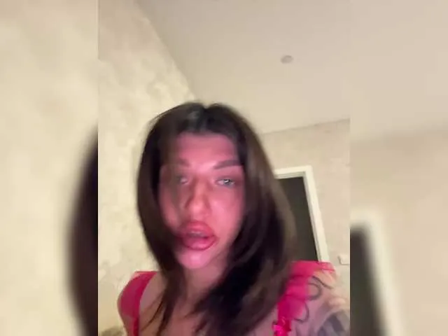 CassieGil – webcam model profile photo Image 4