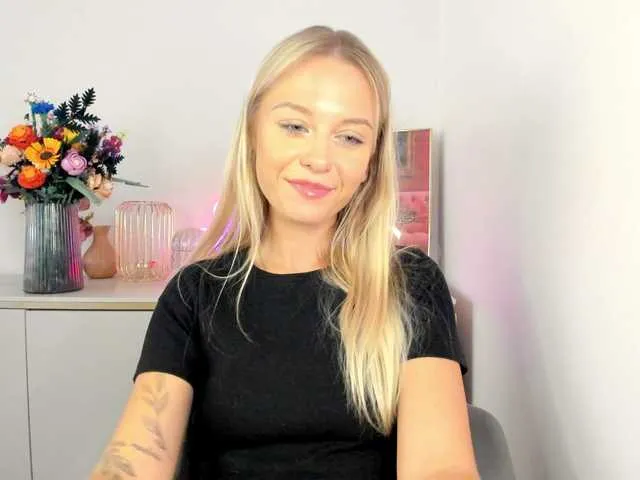 ArianaSole – webcam model profile photo Image 16