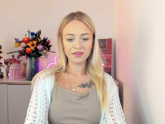 ArianaSole – webcam model profile photo Image 18