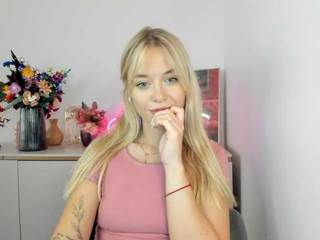 ArianaSole – webcam model profile photo Image 6