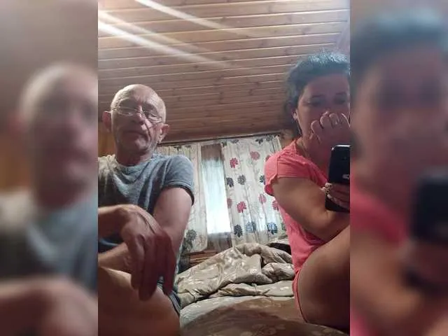 PaulinaSwift – webcam model profile photo Image 10