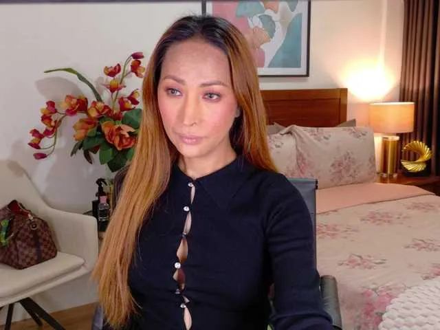 NinaFontana – webcam model profile photo Image 8