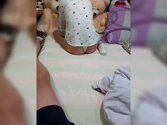 JenCampbell – webcam model profile photo Image 6