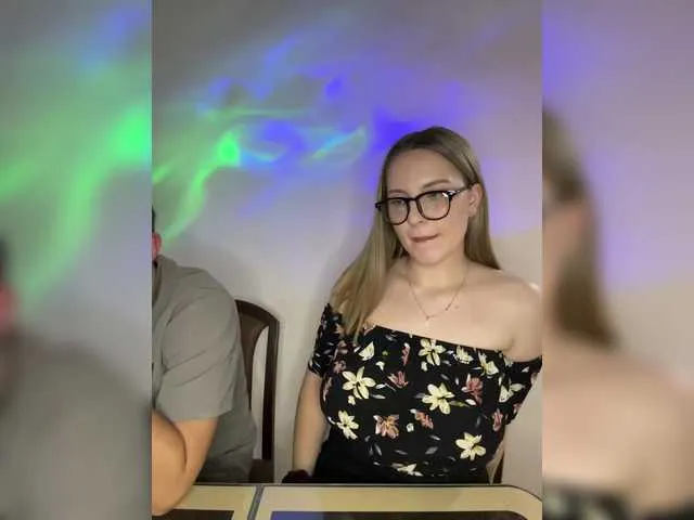 AshleyPusset – webcam model profile photo Image 11