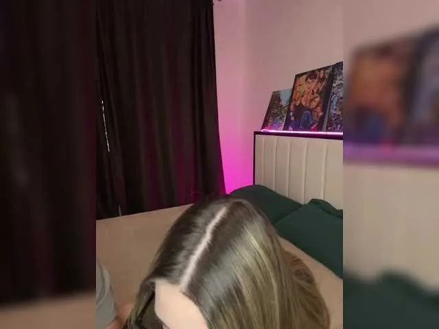 AshleyPusset – webcam model profile photo Image 16