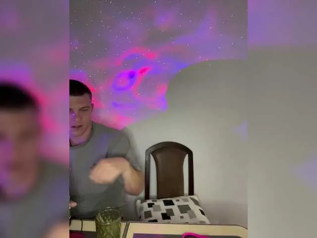 AshleyPusset – webcam model profile photo Image 5