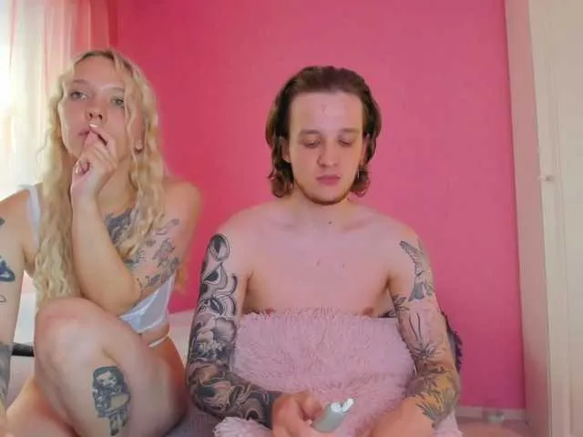 EmmaEboney – webcam model profile photo Image 14