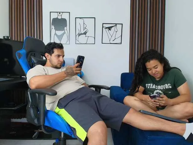 KarinaSanz – webcam model profile photo Image 10