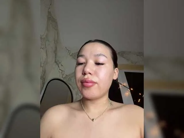 AuryPineda – webcam model profile photo Image 2