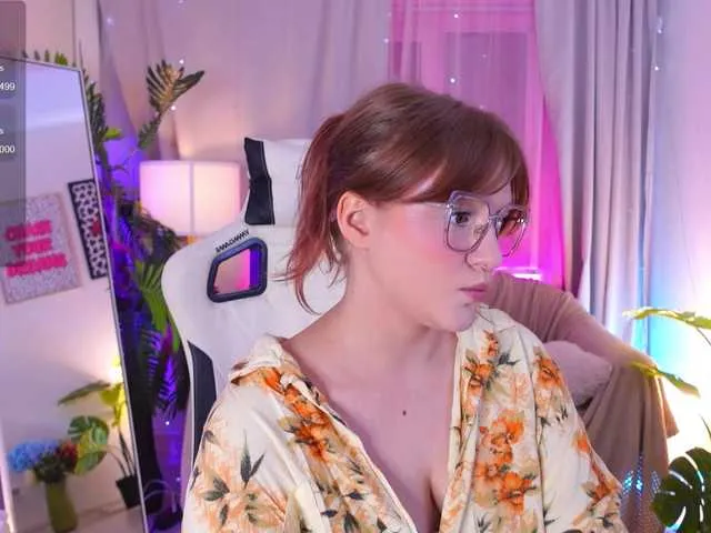 SkyLumen – webcam model profile photo Image 12