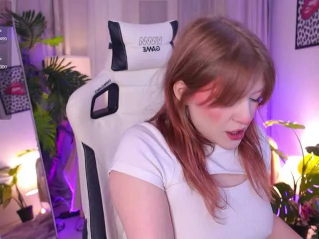 SkyLumen – webcam model profile photo Image 16