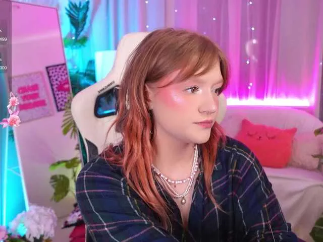 SkyLumen – webcam model profile photo Image 19