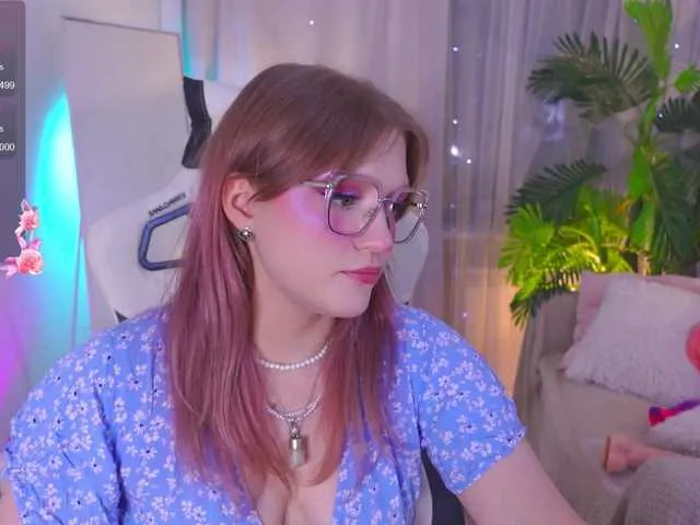 SkyLumen – webcam model profile photo Image 8