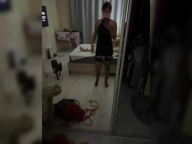 JadeRusell – webcam model profile photo Image 6