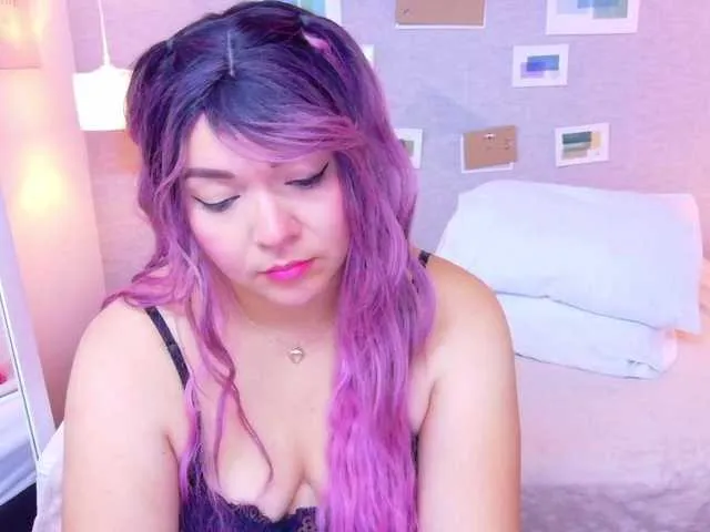 AmyBelmontt – webcam model profile photo Image 3