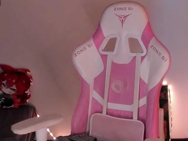 SexyyNana – webcam model profile photo Image 2