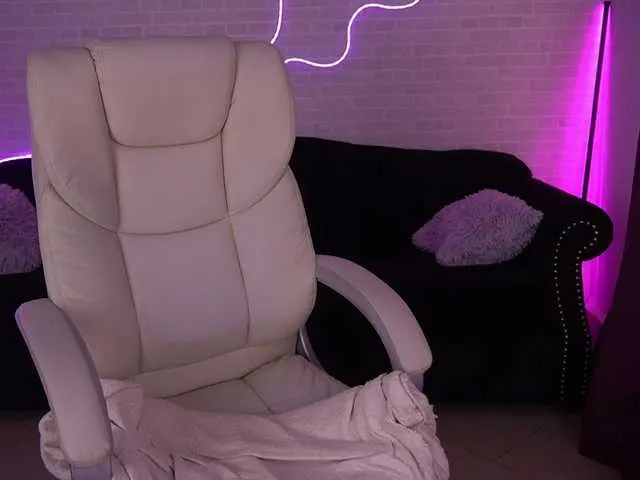 CassieGil – webcam model profile photo Image 19