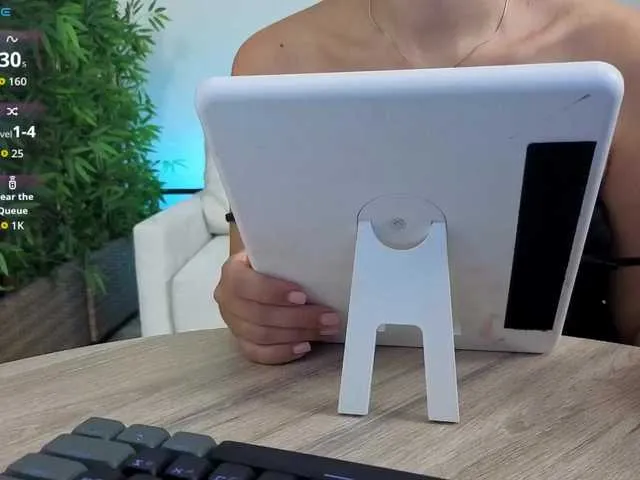 CassieGil – webcam model profile photo Image 19