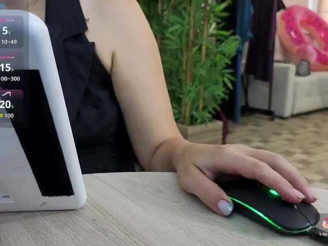 CassieGil – webcam model profile photo Image 7