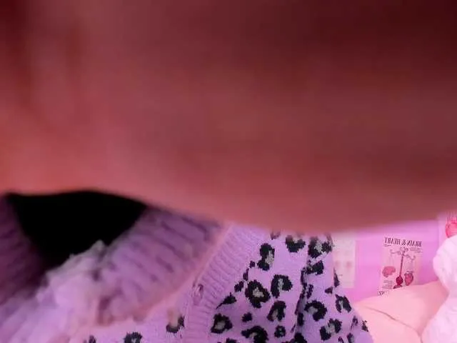 MoniLing – webcam model profile photo Image 16