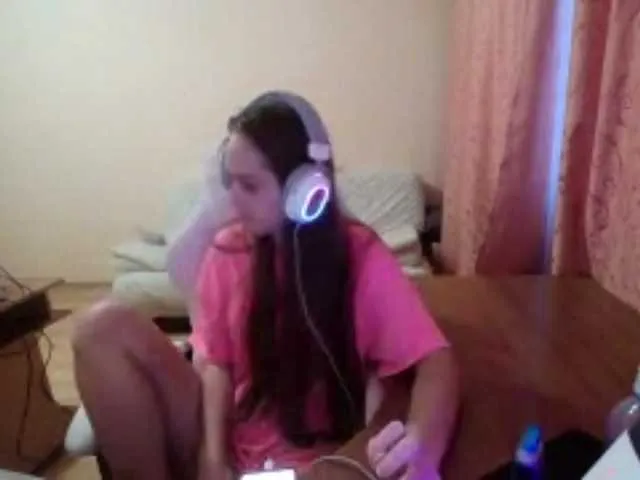 AmyBelmontt – webcam model profile photo Image 3