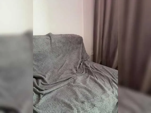 EvaAmanti – webcam model profile photo Image 12