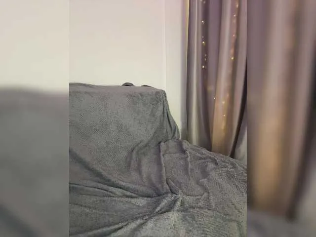 EvaAmanti – webcam model profile photo Image 7