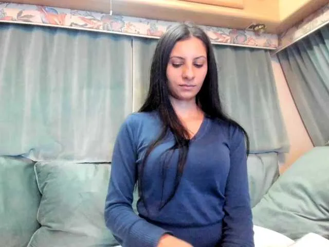 NinaFontana – webcam model profile photo Image 14