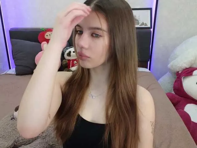 cuteluci_ – webcam model profile photo Image 13