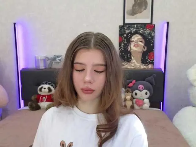 cuteluci_ – webcam model profile photo Image 3