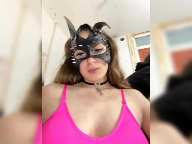 NILMINI-SHERON – webcam model profile photo Image 7