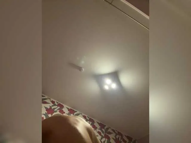 JennyCoquine – webcam model profile photo Image 4