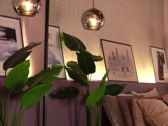 SkyLumen – webcam model profile photo Image 16