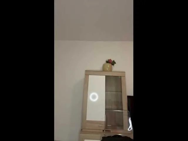 Keylili – webcam model profile photo Image 8