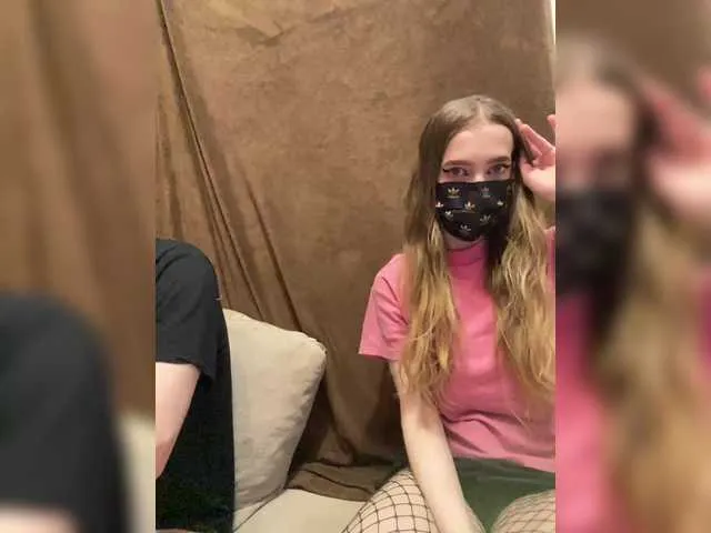 AlannaWeest – webcam model profile photo Image 11