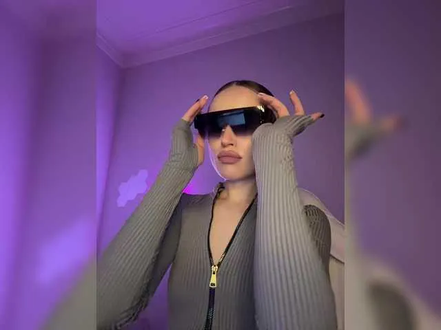 AmyBelmontt – webcam model profile photo Image 13