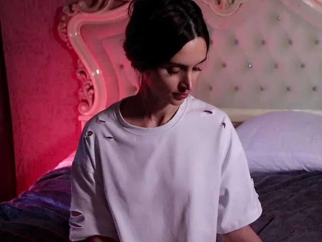 SkyLumen – webcam model profile photo Image 8