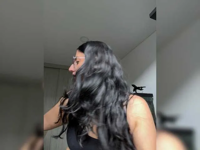 ZoeMurphy – webcam model profile photo Image 16