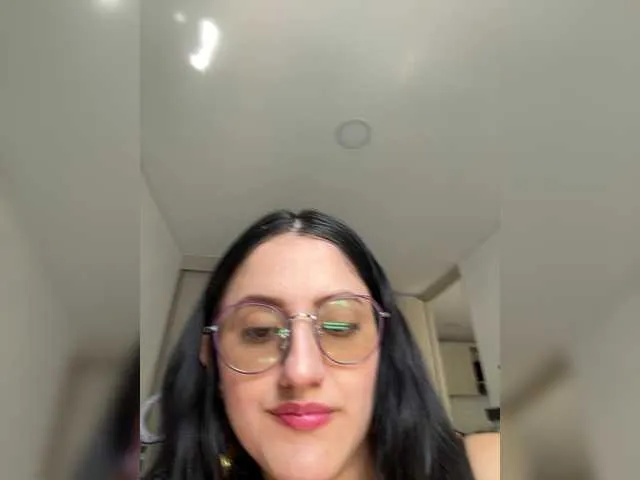 ZoeMurphy – webcam model profile photo Image 8