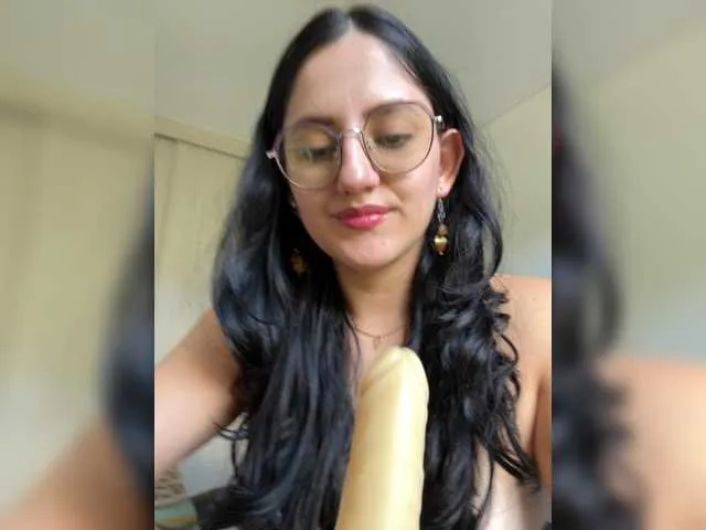 ZoeMurphy – webcam model profile photo Image 9