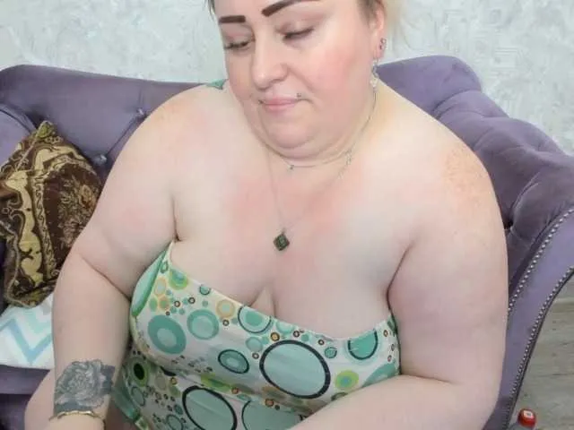 SkyLumen – webcam model profile photo Image 12