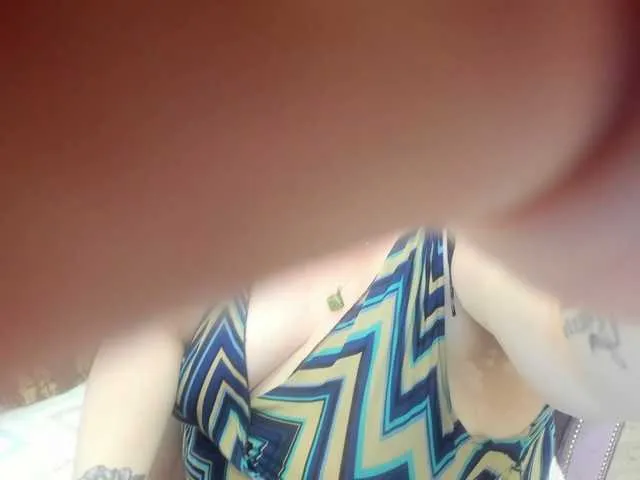 SkyLumen – webcam model profile photo Image 9