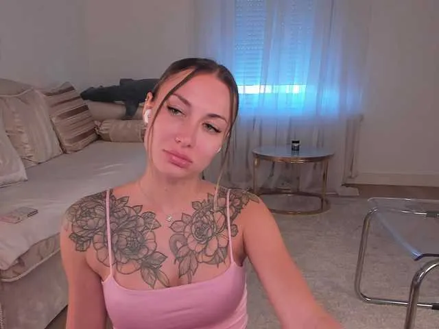 AmyBelmontt – webcam model profile photo Image 14