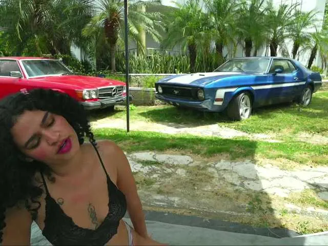 orisune – webcam model profile photo Image 2