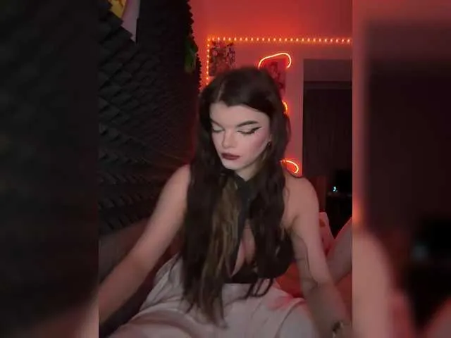 ChloeeGill – webcam model profile photo Image 13