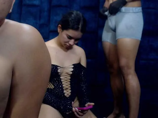 CarlaHadid – webcam model profile photo Image 14