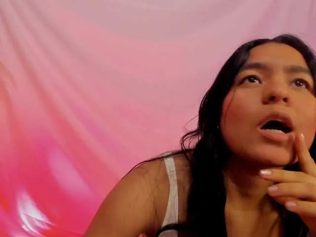 AmyBelmontt – webcam model profile photo Image 15