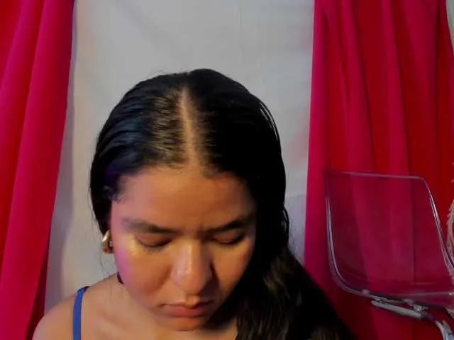 AmyBelmontt – webcam model profile photo Image 6