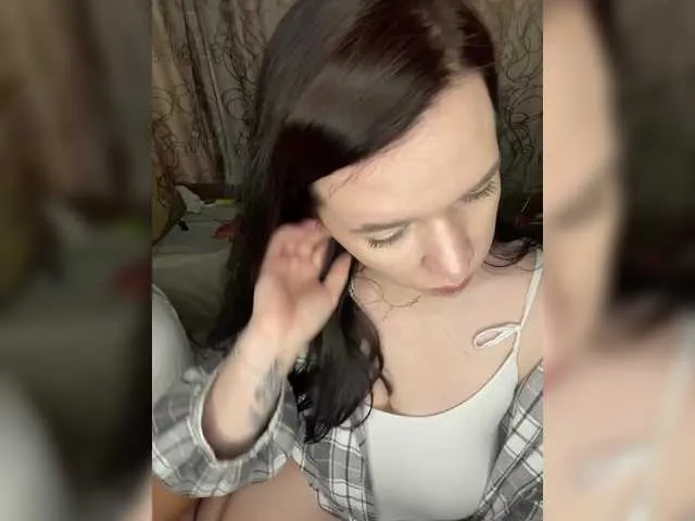 Aurorashadow – webcam model profile photo Image 7