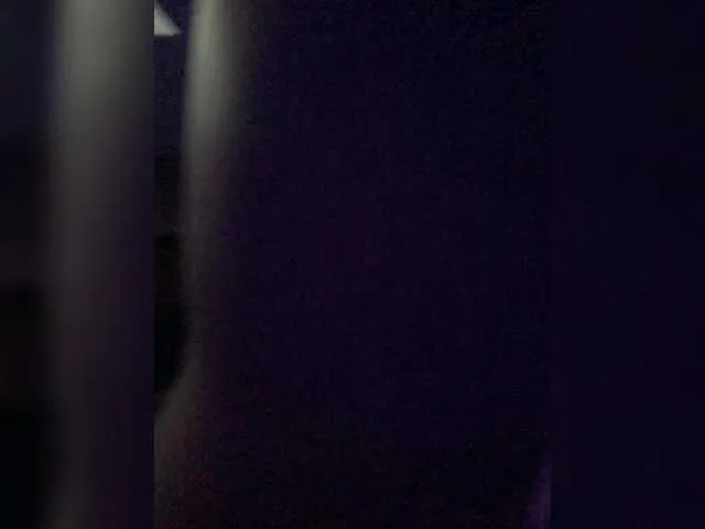 LunaKrismas – webcam model profile photo Image 4